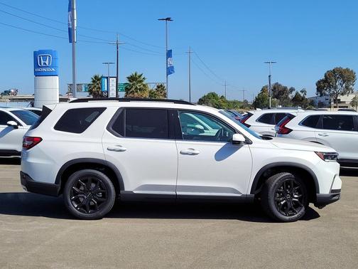 2025 Honda Pilot Touring 8-Passenger