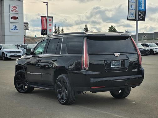 2019 Cadillac Escalade Luxury