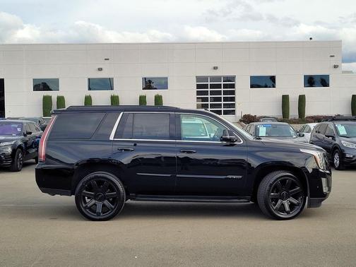 2019 Cadillac Escalade Luxury