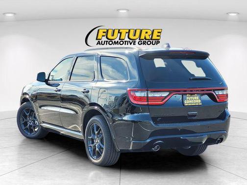 DB Black Clearcoat 2026 Dodge Durango GT HEMI V8