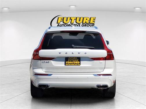 2021 Volvo XC60 Recharge Plug-In Hybrid T8 Inscription Expression
