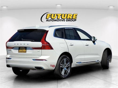 2021 Volvo XC60 Recharge Plug-In Hybrid T8 Inscription Expression