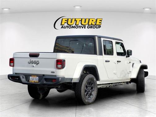 2023 Jeep Gladiator Overland