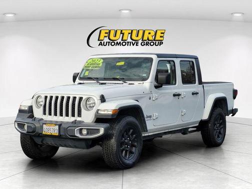 2023 Jeep Gladiator Overland