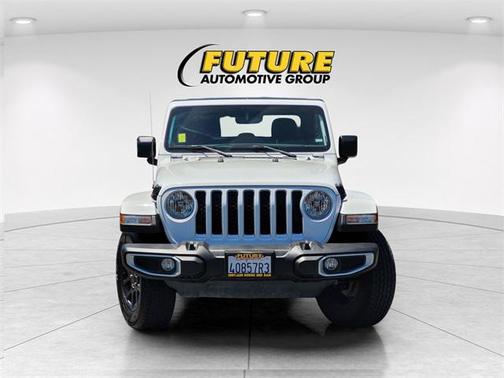 2023 Jeep Gladiator Overland