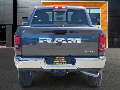 2025 RAM 2500 Tradesman Crew Cab 4x4 6'4' Box