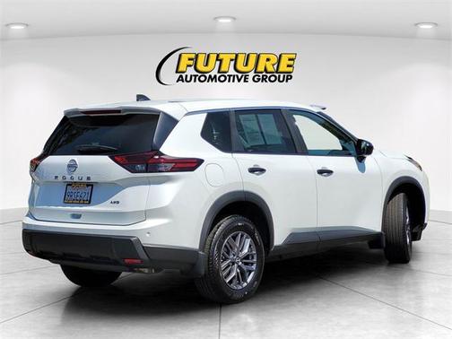 2025 Nissan Rogue S