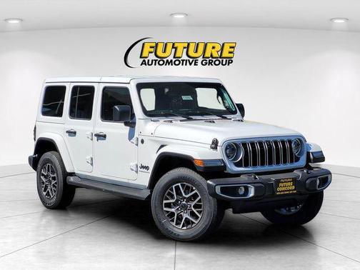 Bright White Clearcoat 2026 Jeep Wrangler 4-Door Sahara 4x4