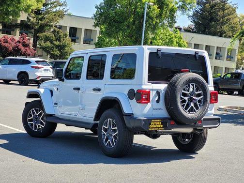 Bright White Clearcoat 2026 Jeep Wrangler 4-Door Sahara 4x4