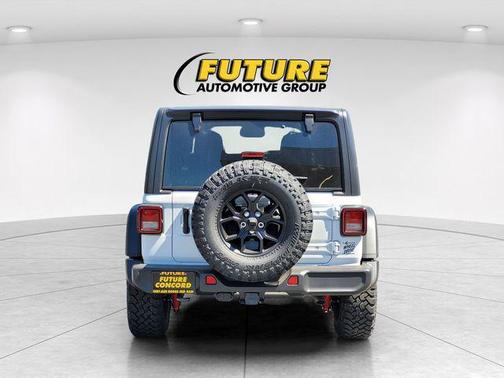 Bright White Clearcoat 2026 Jeep Wrangler Willys