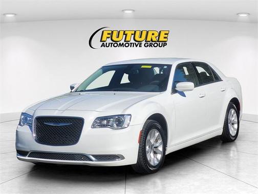 2022 Chrysler 300 Touring