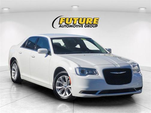 2022 Chrysler 300 Touring