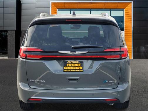 2025 Chrysler Pacifica L