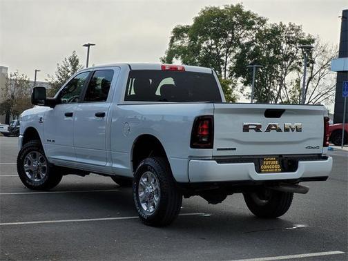 2025 RAM 2500 Big Horn Crew Cab 4x4 6'4' Box