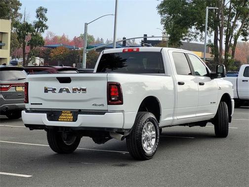 2025 RAM 2500 Big Horn Crew Cab 4x4 6'4' Box