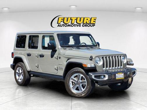 2023 Jeep Wrangler 4-Door Sahara Altitude 4x4