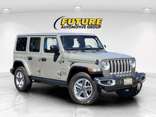2023 Jeep Wrangler 4-Door Sahara Altitude 4x4