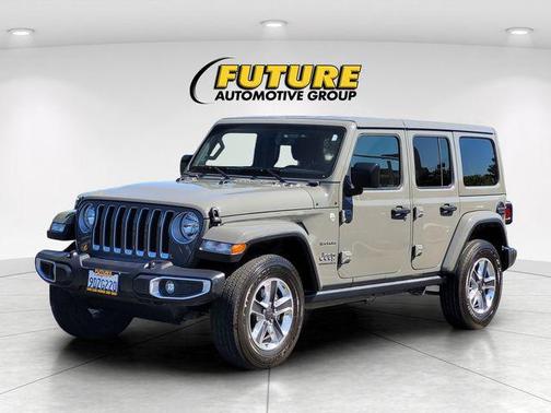 2023 Jeep Wrangler 4-Door Sahara Altitude 4x4