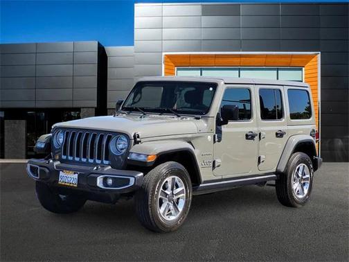 2023 Jeep Wrangler 4-Door Sahara Altitude 4x4