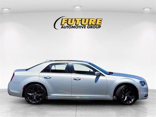2023 Chrysler 300 S