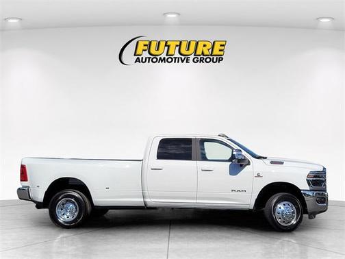 2025 RAM 3500 Laramie Crew Cab 4x4 8' Box