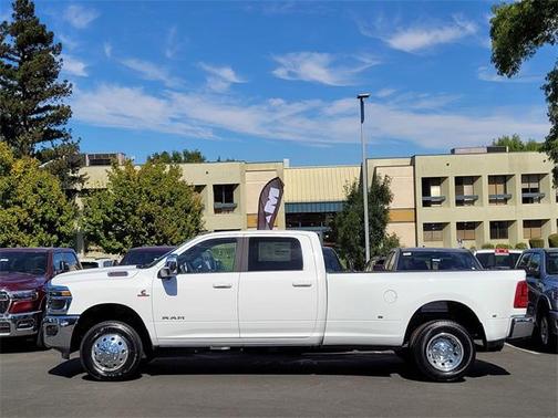2025 RAM 3500 Laramie Crew Cab 4x4 8' Box