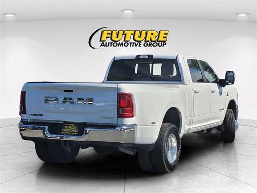 2025 RAM 3500 Laramie Crew Cab 4x4 8' Box
