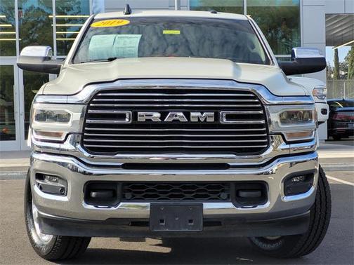Photo 3 of 28 of 2019 RAM 2500 Laramie