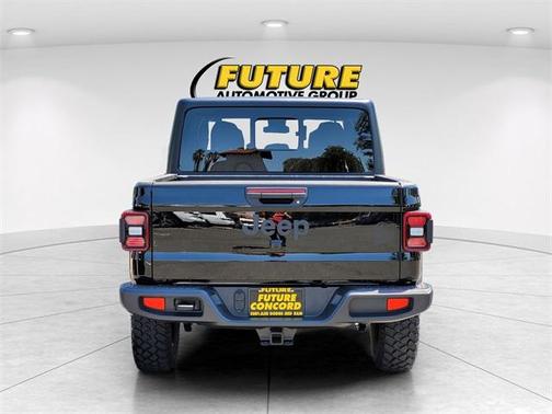 2025 Jeep Gladiator Willys