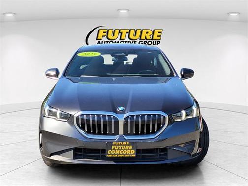 2025 BMW 530 i