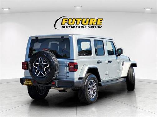 2024 Jeep Wrangler 4-Door Sahara 4x4