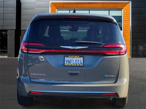 2023 Chrysler Pacifica Hybrid Limited