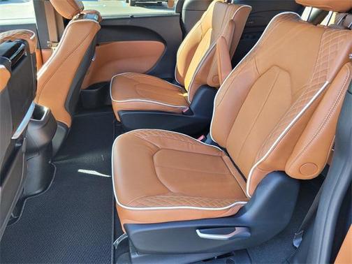 Fathom Blue Pearlcoat 2025 Chrysler Pacifica L