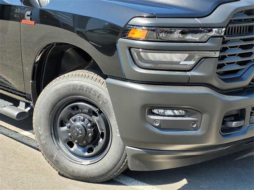 2025 RAM 2500 Tradesman Crew Cab 4x2 6'4' Box