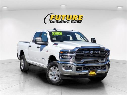 2025 RAM 2500 Big Horn Crew Cab 4x4 6'4' Box