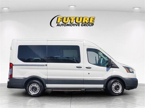 2017 Ford Transit-150 XL