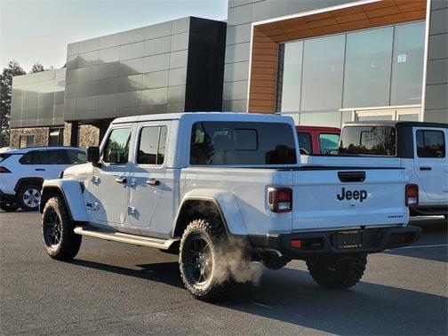 2025 Jeep Gladiator High Tide