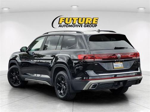 2024 Volkswagen Atlas 2.0T SE w/Technology 4MOTION