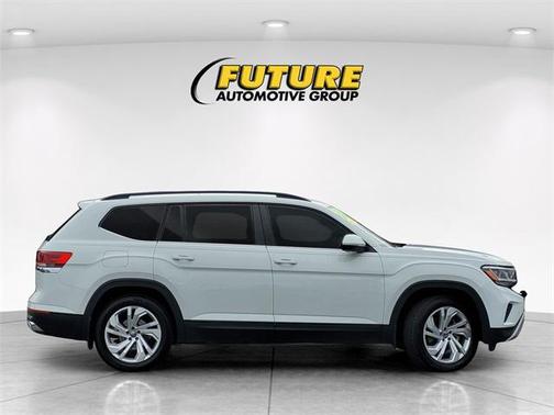 2022 Volkswagen Atlas 3.6L SE w/Technology