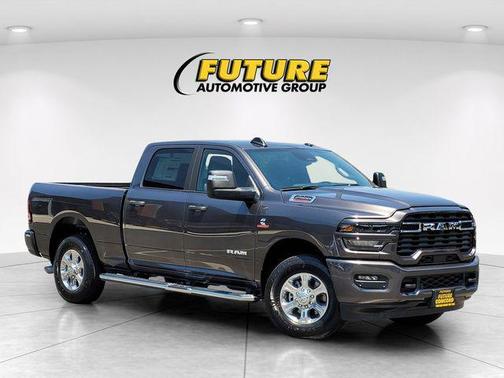 2025 RAM 2500 Big Horn Crew Cab 4x2 6'4' Box