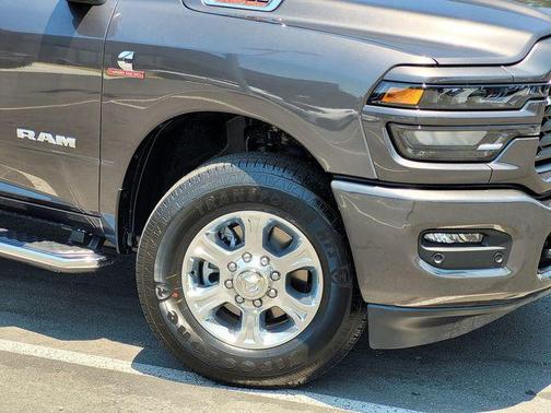 2025 RAM 2500 Big Horn Crew Cab 4x2 6'4' Box