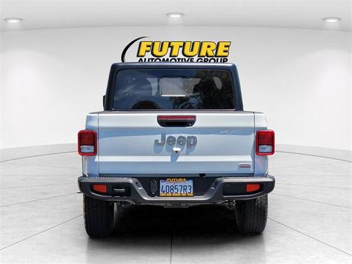 2023 Jeep Gladiator Overland