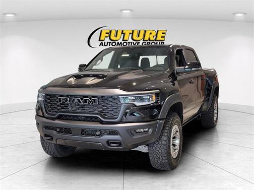 Diamond Black Crystal Pearlcoat 2026 RAM 1500 RHO Crew Cab 4x4 5'7' Box