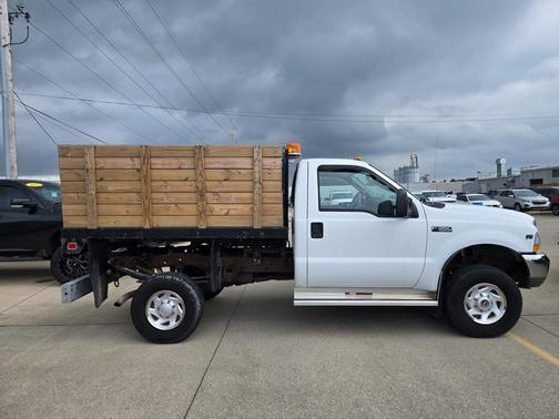 2004 Ford F-350 XL