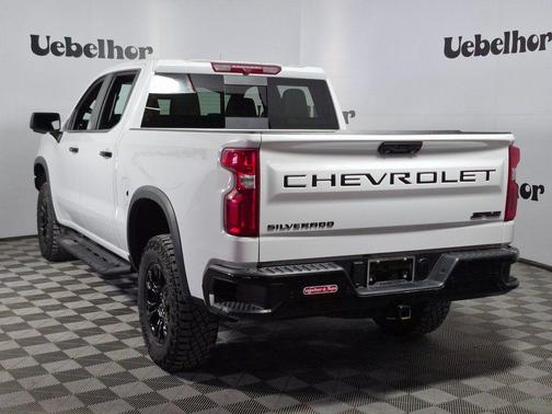 2025 Chevrolet Silverado 1500 ZR2