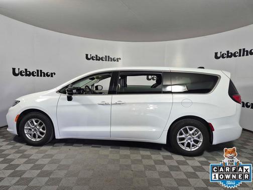 2024 Chrysler Pacifica Touring-L