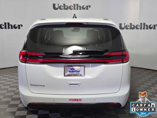 2024 Chrysler Pacifica Touring-L