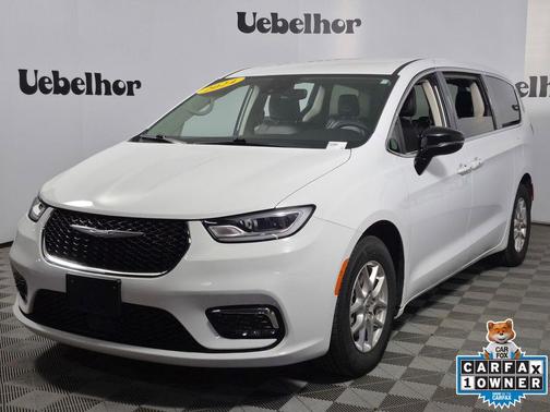 2024 Chrysler Pacifica Touring-L