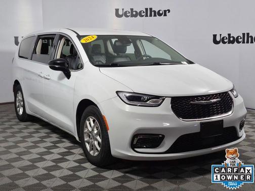 2024 Chrysler Pacifica Touring-L