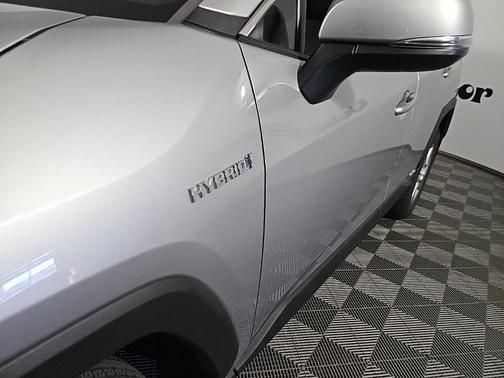 2019 Toyota RAV4 Hybrid LE